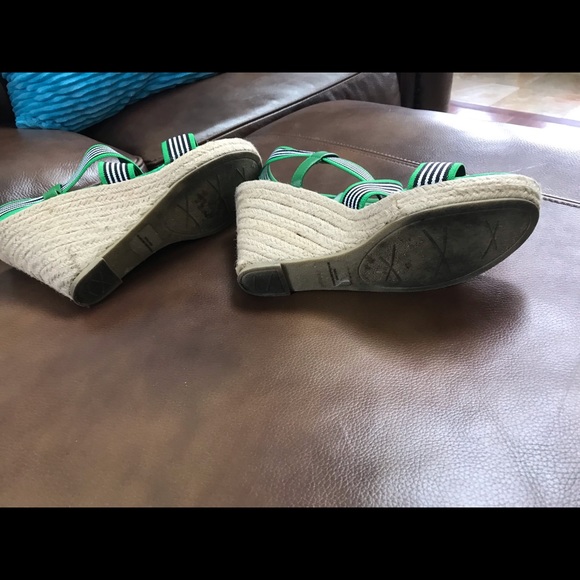 Shoes - Picture 2 of 5